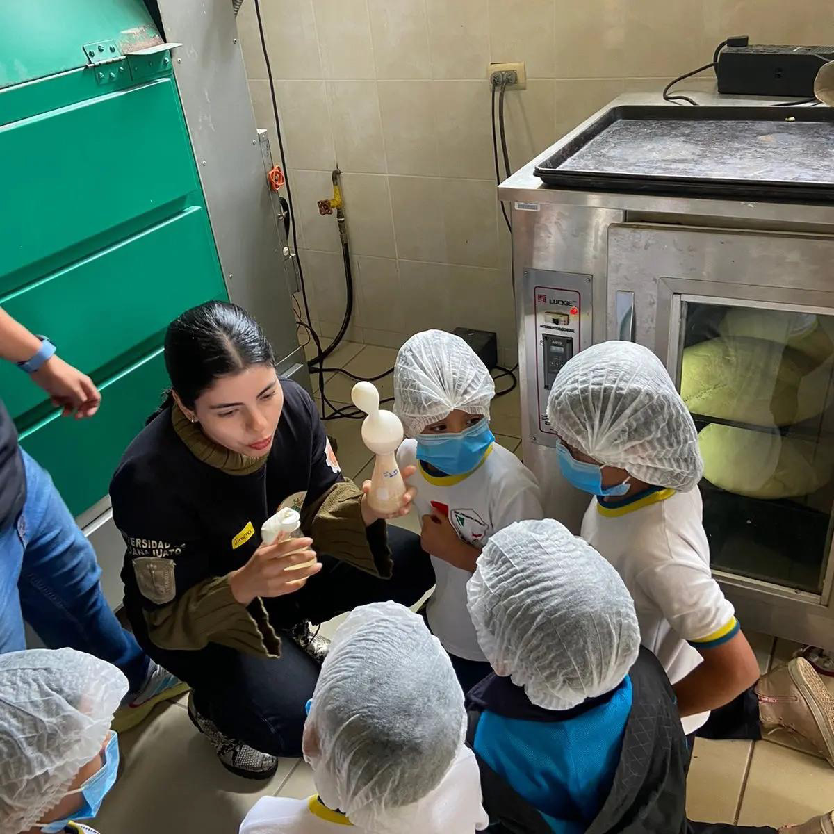 Curso Kids. Descubre cómo la fermentación hace magia en tu pizza. Irapuato, Guanajuato - AMECA, AC